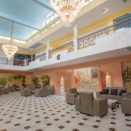 Eurovillage Achilleas ホテル 4*