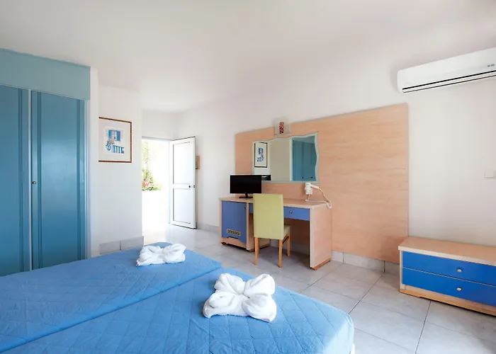 Eurovillage Achilleas 호텔 4*